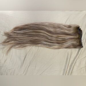 Graham 22” J weft extensions 180g
Worn only 1 month very well maintained